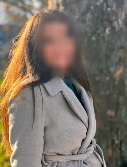 Clara, 29