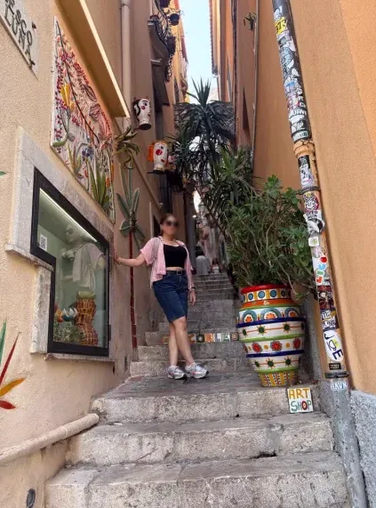 Hanna, 35