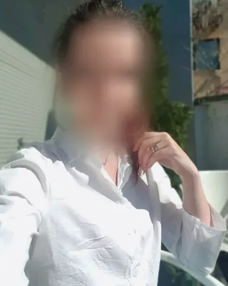 Helena, 32