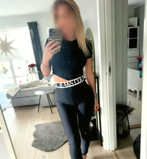 Laura, 32