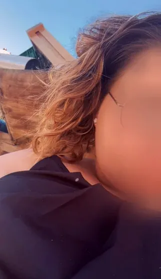 Marina, 27