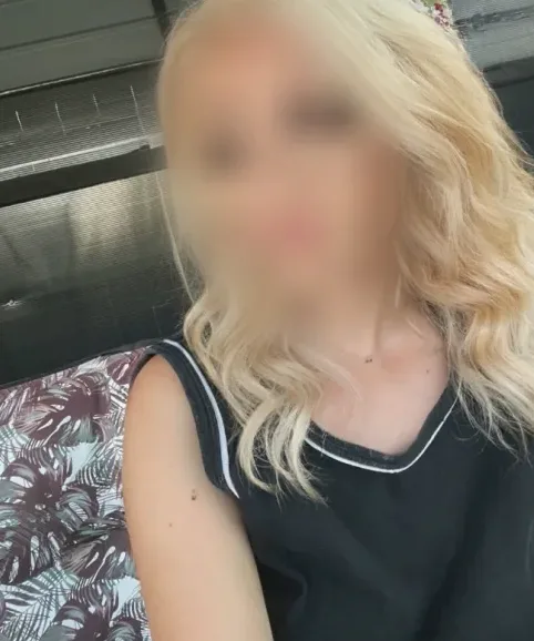 Nina, 30