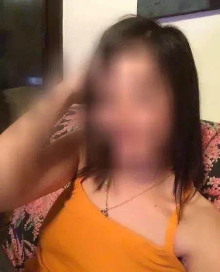Sophie, 32