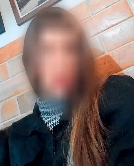 Valentina, 25