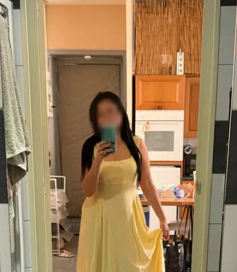 Zeynep, 32